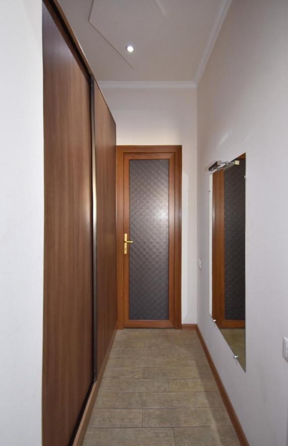 Tumanyan Street 3 Bedroom Deluxe Apartment With Large Balcony Tm662 Erivan Exterior foto